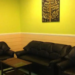 Отель Jomtien Little Mango Guesthouse бассейн