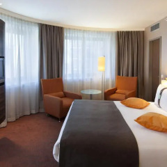 Гостиница Holiday Inn Almaty Алматы комната для гостей фото 3