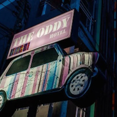 The Oddy Hip Hotel городской автобус