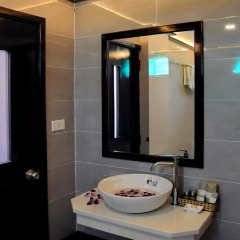 The World Hotel Nha Trang 3* Люкс с различными типами кроватей фото 8