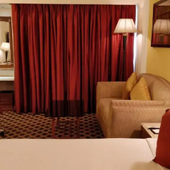 Отель The Suryaa New Delhi 5* Номер Делюкс с различными типами кроватей фото 6