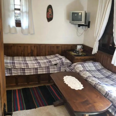 Отель Hadji Neikovi Guest Houses 2* Стандартный номер с различными типами кроватей фото 11
