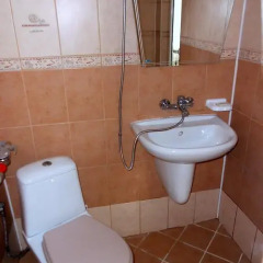 Отель Varbanovi Guest Rooms Болгария, Боженци - отзывы, цены и фото номеров - забронировать отель Varbanovi Guest Rooms онлайн ванная фото 2