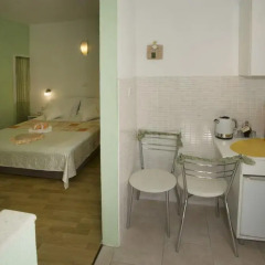 Отель Central Old Town Rooms Стандартный номер с различными типами кроватей фото 3