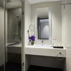 Mövenpick Hotel Sukhumvit 15 Bangkok 4* Улучшенный номер с различными типами кроватей фото 2