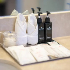 Отель Ramada by Wyndham Phuket Deevana Patong Номер Делюкс с двуспальной кроватью фото 5