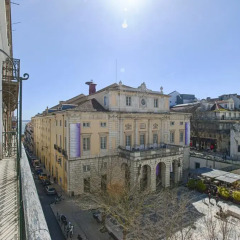 Апартаменты Lovelystay Chiado Distinctive Apartment балкон