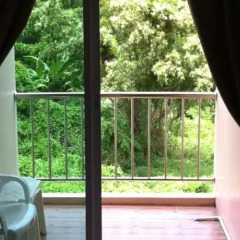 Отель Baan Tonnam Guesthouse балкон