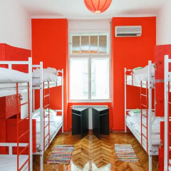 Отель Hostel Yolostel Сербия, Белград - отзывы, цены и фото номеров - забронировать отель Hostel Yolostel онлайн комната для гостей фото 4