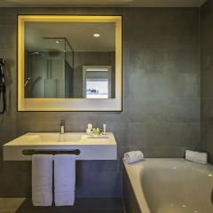 Отель NH Collection Madrid Suecia 5* Номер категории Премиум с различными типами кроватей фото 6