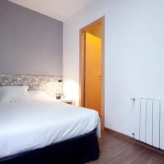 Отель Hostal Nitzs Bcn Стандартный номер фото 2