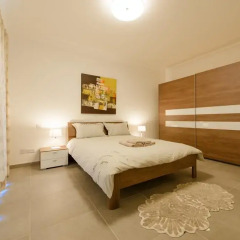 Апартаменты Seafront Apartment Sliema Слима комната для гостей фото 2
