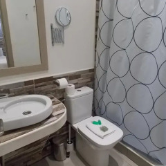 Отель Hostal Adis ванная