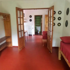 Отель La Familia Resort and Restaurant 3* Стандартный семейный номер с двуспальной кроватью (общая ванная комната) фото 12