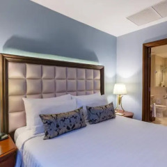 Chatrium Hotel Royal Lake Yangon 5* Люкс с двуспальной кроватью фото 23