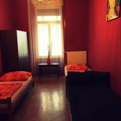Boomerang Hostel and Apartments Стандартный номер с различными типами кроватей (общая ванная комната) фото 13