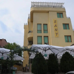 Отель Guest House Sany 3* Стандартный номер с двуспальной кроватью фото 3