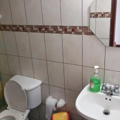 Iguana Hostel Cali Стандартный номер с двуспальной кроватью
