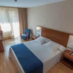 Отель Sorolla Centro 3* Стандартный номер с двуспальной кроватью фото 9