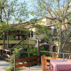 Отель Bar Restaurant Merlika Албания, Kruje - отзывы, цены и фото номеров - забронировать отель Bar Restaurant Merlika онлайн фото 2