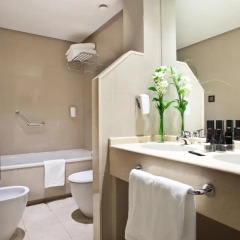 Отель Courtyard by Marriott Madrid Princesa 4* Номер Комфорт с различными типами кроватей фото 10