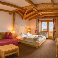 Отель Landsitz Stroblhof 4* Улучшенный номер фото 11