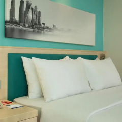 Гостиница Hampton by Hilton Moscow Strogino (Хэмптон бай Хилтон) 3* Стандартный номер с двуспальной кроватью фото 2
