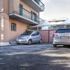 Отель Flatinrome Residence Fiera парковка