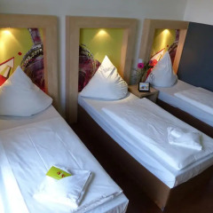 H+ Hotel 4 Youth Berlin Mitte 2* Стандартный номер с различными типами кроватей
