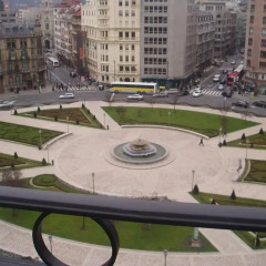 Carlton Hotel балкон