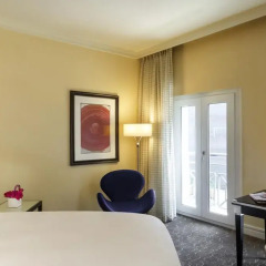 Отель Sofitel Los Angeles at Beverly Hills 4* Улучшенный номер с двуспальной кроватью фото 2