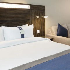 Отель Holiday Inn Express Dubai Jumeirah 2* Стандартный номер с различными типами кроватей фото 4