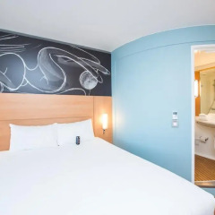 Отель ibis Edinburgh Centre South Bridge - Royal Mile 3* Стандартный номер с двуспальной кроватью фото 5