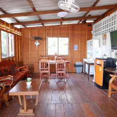 At Pier Hostel Lanta гостиничный бар