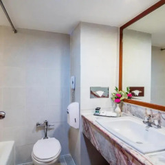 Bangkok Palace Hotel 4* Улучшенный номер с различными типами кроватей фото 6