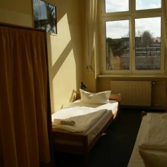 Happy Go Lucky Hotel + Hostel Берлин ванная фото 2