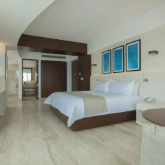 Отель Reflect Krystal Grand Cancun Улучшенный номер с разными типами кроватей фото 13