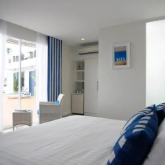 Отель Phuket Boat Quay 4* Улучшенный номер с различными типами кроватей фото 7
