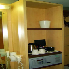 Отель Holiday Inn Express Sandton Woodmead сейф в номере