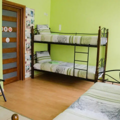 Хостел Trinity & Tours Кровать в общем номере с двухъярусной кроватью фото 22