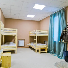 Hostel Tsentralny Кровать в мужском общем номере с двухъярусной кроватью фото 3