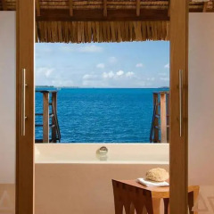 Отель Four Seasons Resort Bora Bora 5* Бунгало с различными типами кроватей фото 4