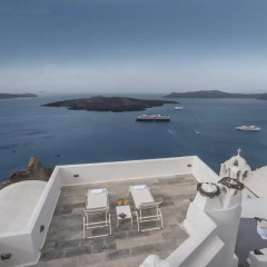 Отель Aigialos Niche Residences & Suites пляж