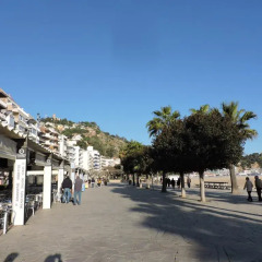 Отель HomeHolidaysRentals Apartamento Les Palmeres - Costa Brava Испания, Бланес - отзывы, цены и фото номеров - забронировать отель HomeHolidaysRentals Apartamento Les Palmeres - Costa Brava онлайн пляж фото 2