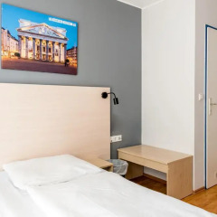 Отель A&O Wien Stadthalle 2* Стандартный номер с различными типами кроватей фото 3