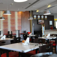 Auris Boutique Hotel Apartments гостиничный бар