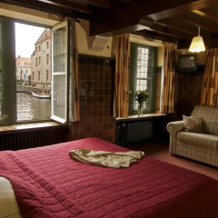 Отель Bourgoensch Hof 3* Номер категории Эконом с различными типами кроватей фото 9