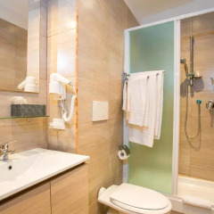 Отель Bq House Castello Guesthouse Люкс с различными типами кроватей фото 4