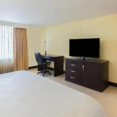 Отель Four Points by Sheraton Cali 3* Стандартный номер с различными типами кроватей фото 3