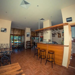 Отель Nessebar Fort Club Apartments Болгария, Солнечный берег - отзывы, цены и фото номеров - забронировать отель Nessebar Fort Club Apartments онлайн гостиничный бар
